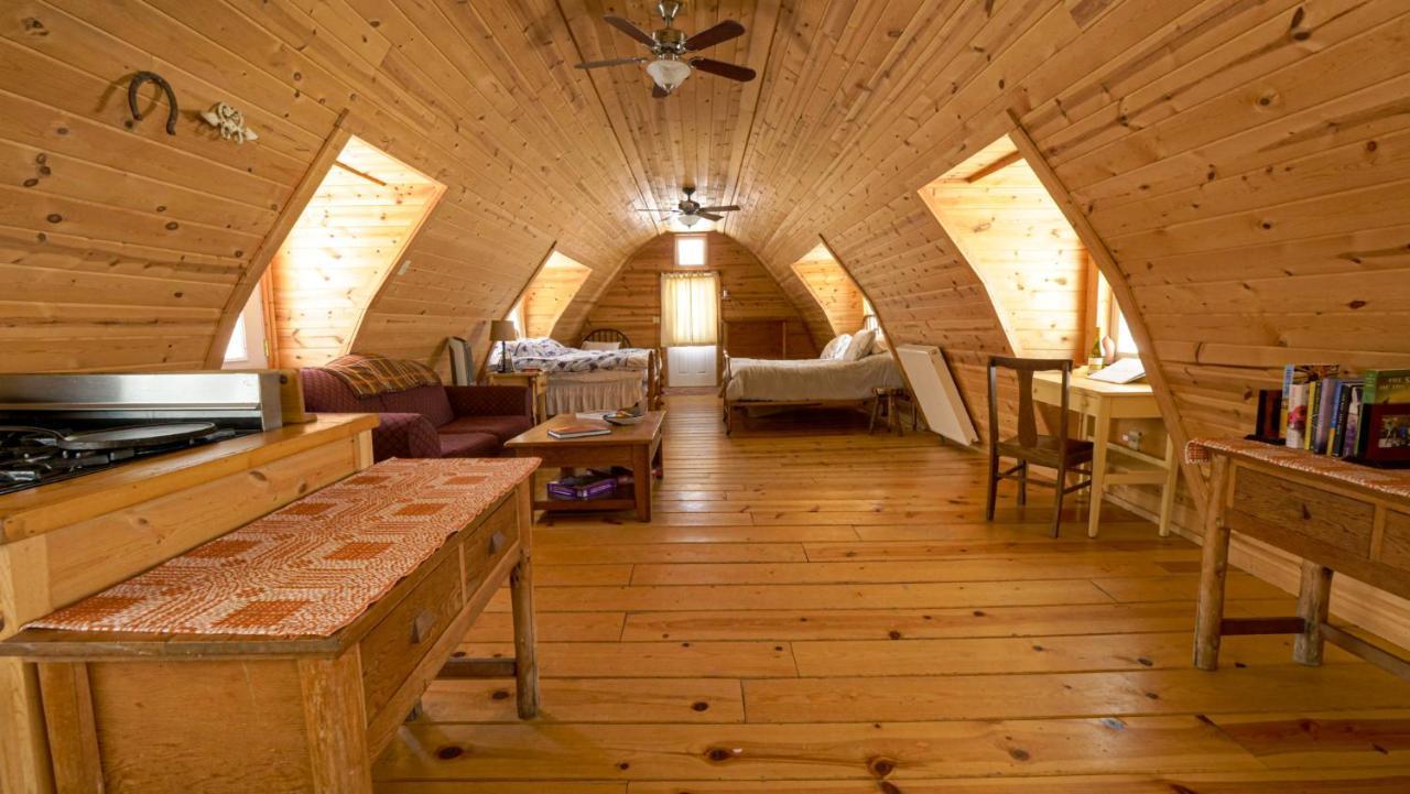 Aubin Sky Lodging At The Yl Ranch Savery Экстерьер фото
