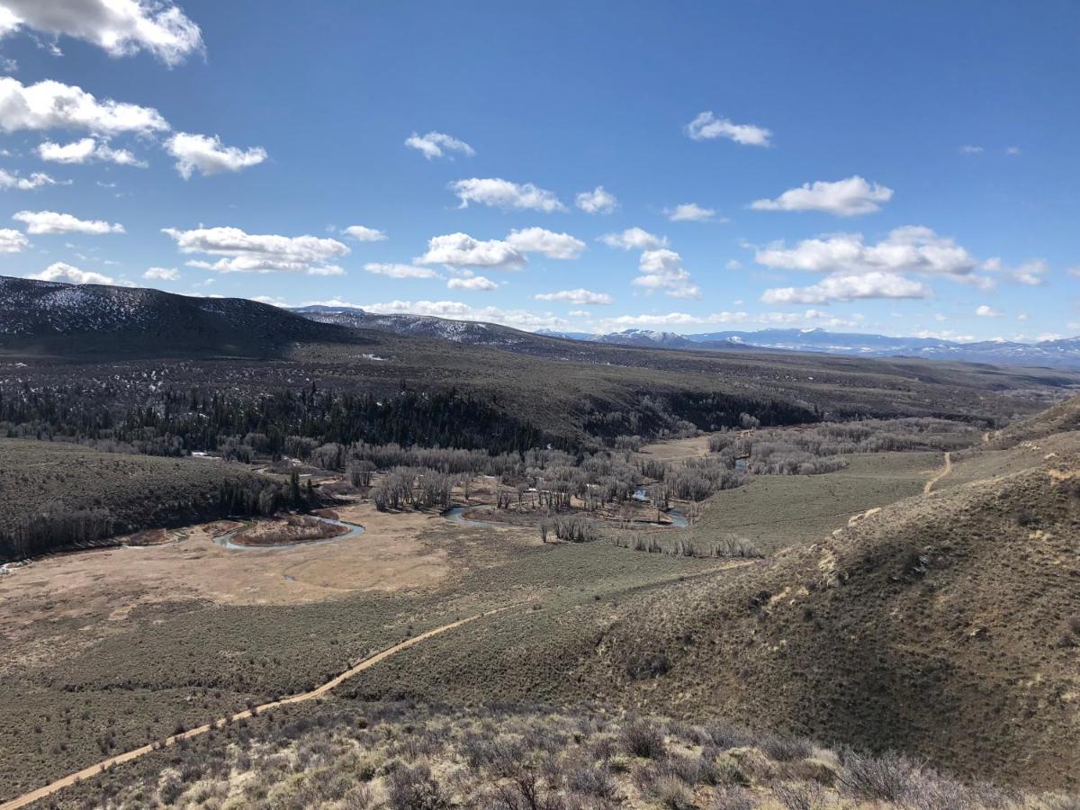 Aubin Sky Lodging At The Yl Ranch Savery Экстерьер фото
