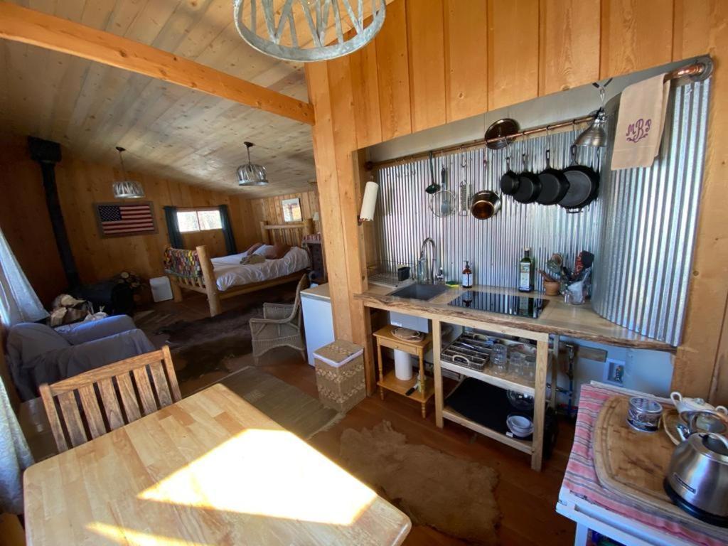 Aubin Sky Lodging At The Yl Ranch Savery Экстерьер фото