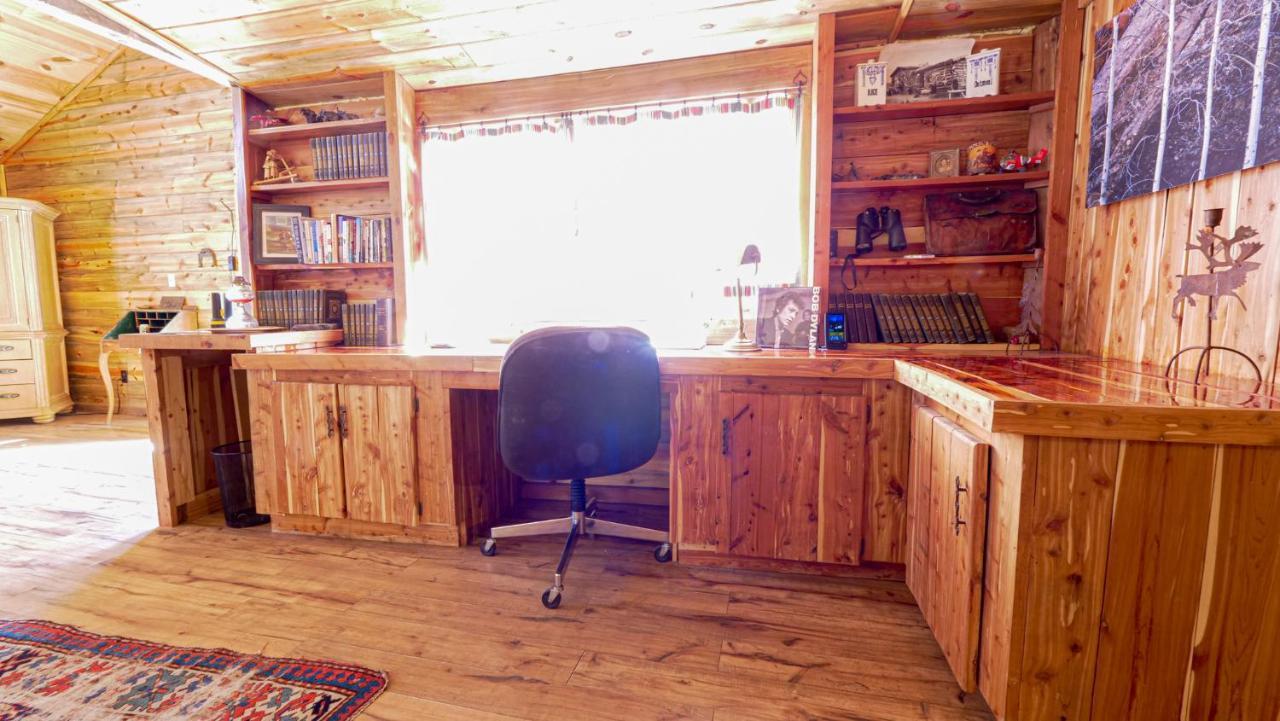 Aubin Sky Lodging At The Yl Ranch Savery Экстерьер фото